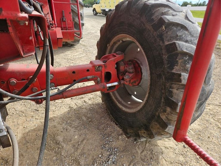 massey-ferguson-8570-image-62