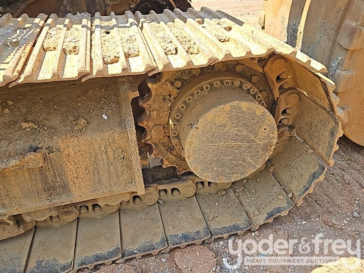 2016-caterpillar-336fl-image-10