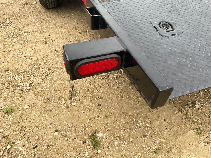 #164-•-2023-pj-tilt-top-16'-utility-trailer-(has-wi-title)-image-28