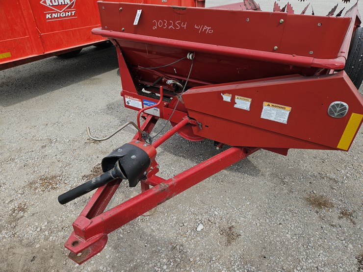 2015-new-holland-155-image-2