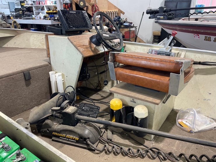 1979-lund-16ft-mister-pike-fishing-boat-image-16