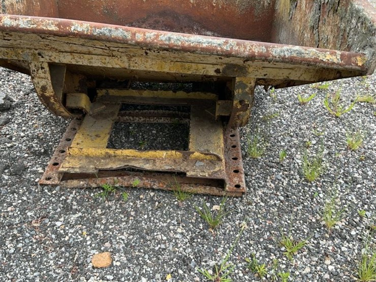 #165-•-self-dumping-hopper-image-10