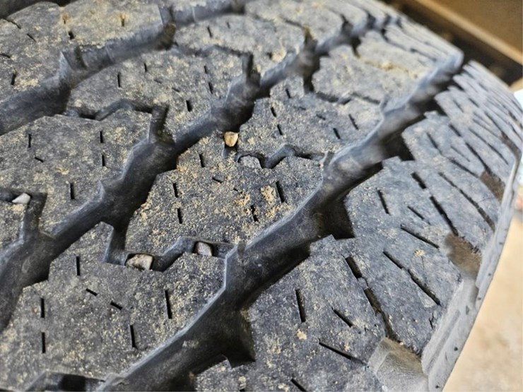 2011-ford-f350-image-46