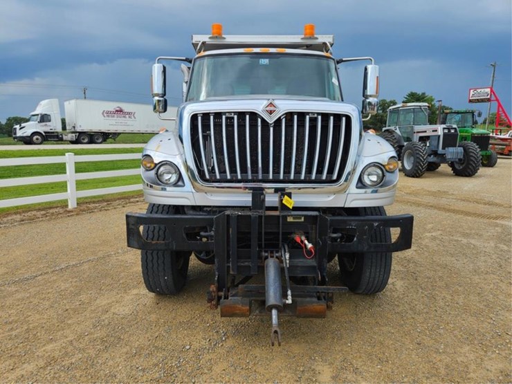 #318-•-2013-ih-7000-work-star-dump-truck-image-8