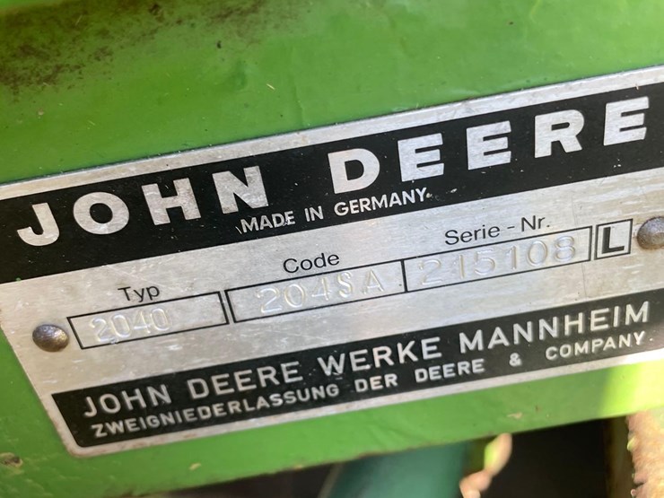 john-deere-2040-image-38