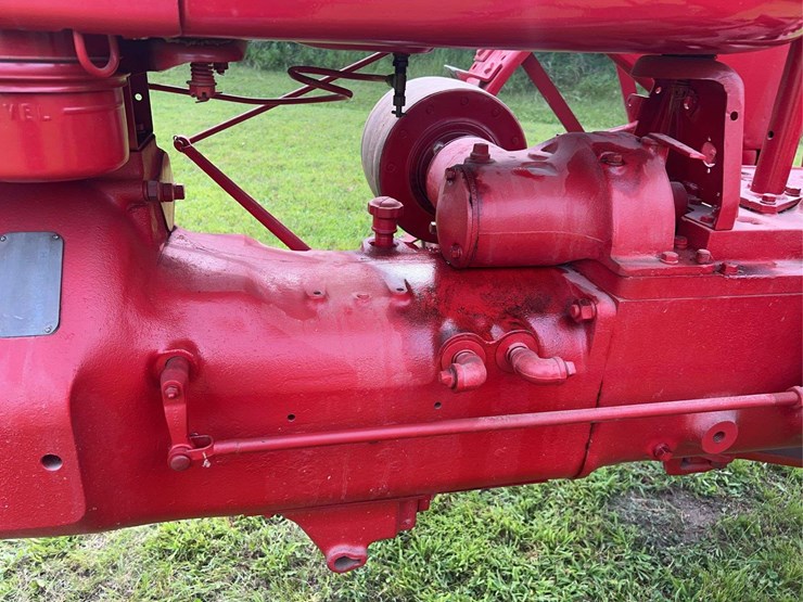1940-farmall-h-distillate-image-46