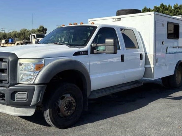 2012-ford-f550-image-1