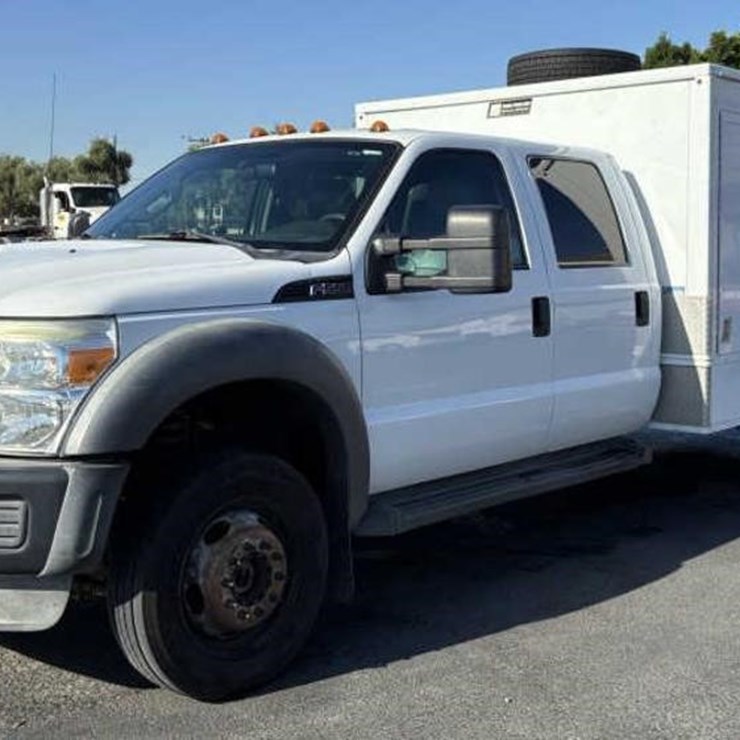 2012 FORD F550
