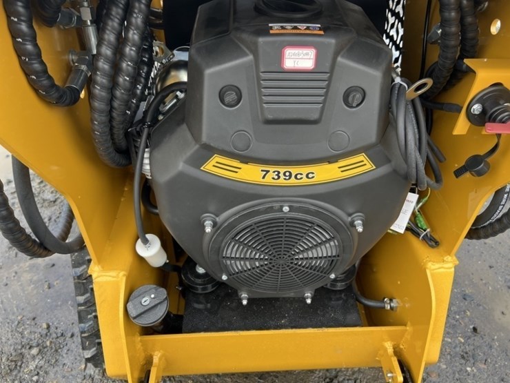 2025-agt-mx-crt23-mini-compact-track-loader-image-13