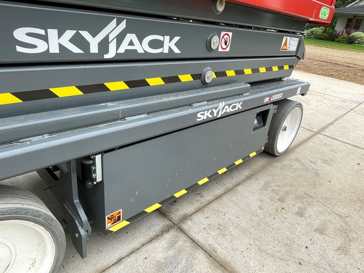 #128-•-2025-skyjack-sj3220e-scissors-lift-image-13