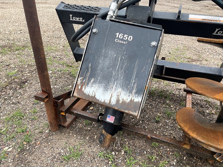 #200-•-lowe-1650-skid-steer-auger-image-4