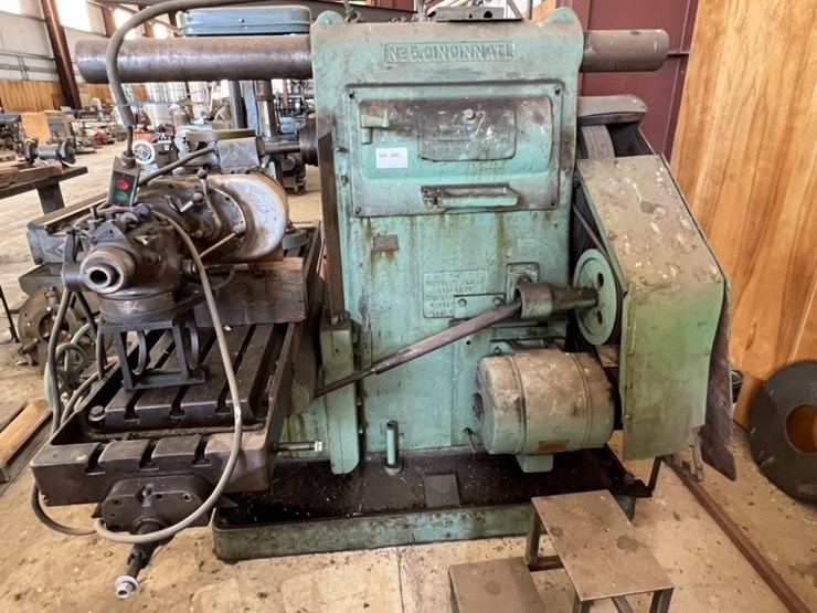 cincinnati-5-horizontal-milling-machine-image-2