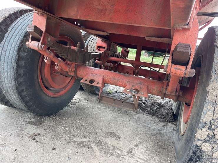 shop-built-10,000-gallon-manure-tank/running-gear-image-14