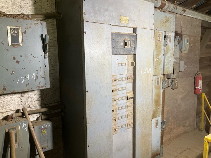 #124a-•-electrical-box-image-1