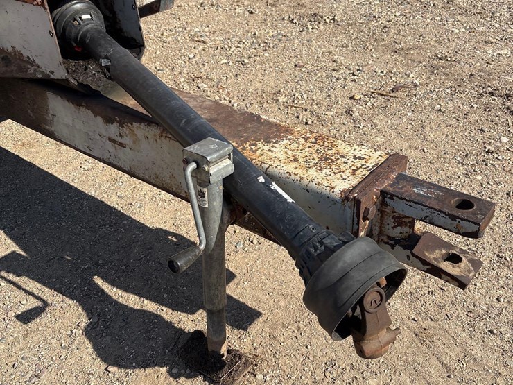 pro-twin-slinger-8030-manure-spreader-image-18