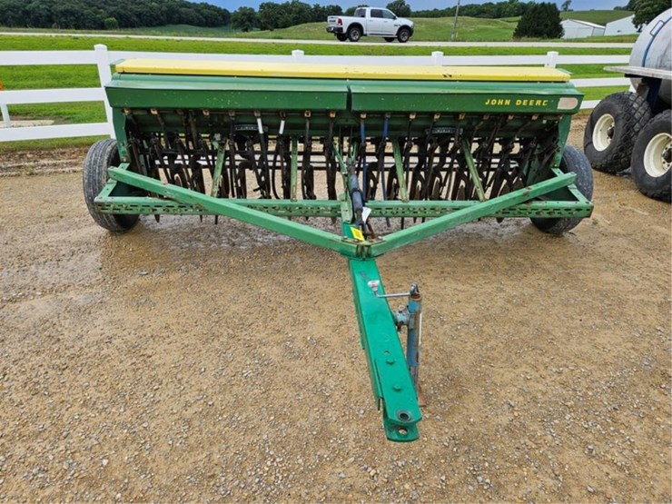 john-deere-8100-image-8