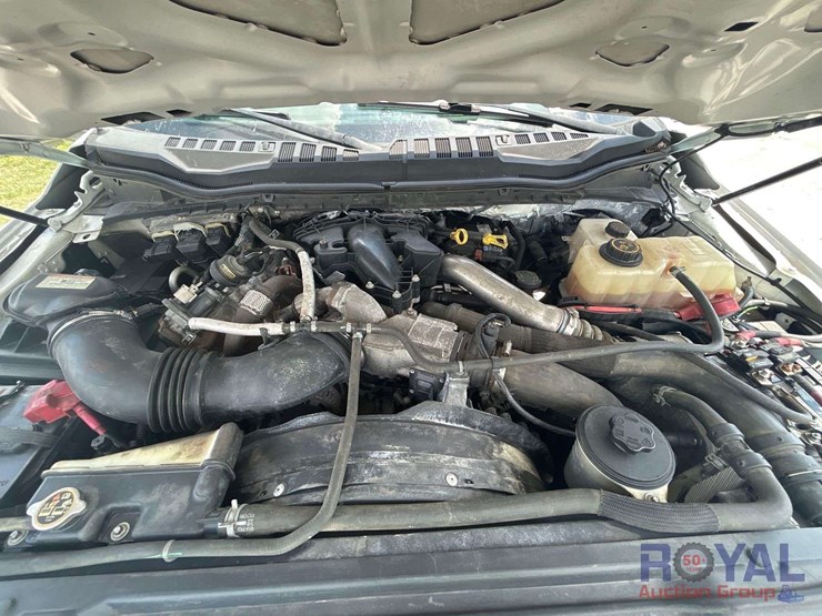 2019-ford-f-550-4x4-ext.-cab-chipper-truck-image-7