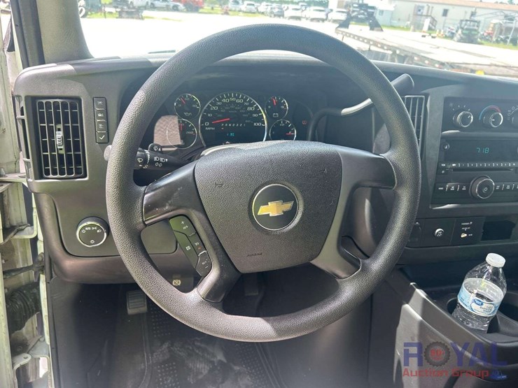 2008-chevrolet-express-passenger-van-image-11