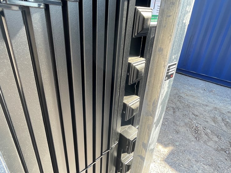#4009-•-powder-coated-steel-site-fence-image-18