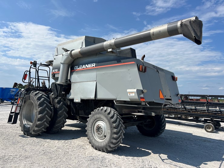 2005-gleaner-r75-image-20