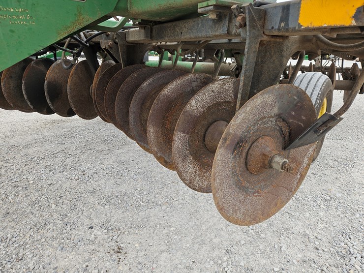 john-deere-630-image-6