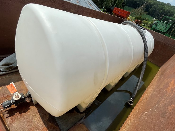 #5502-•-1000-gallon-poly-tank-image-3