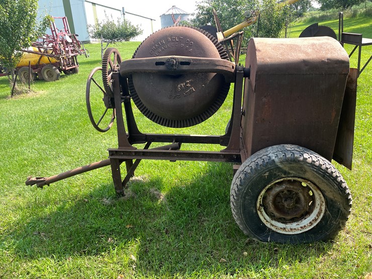 #5480-•-agc-3-1/2-s-gas-powered-cement-mixer-image-4