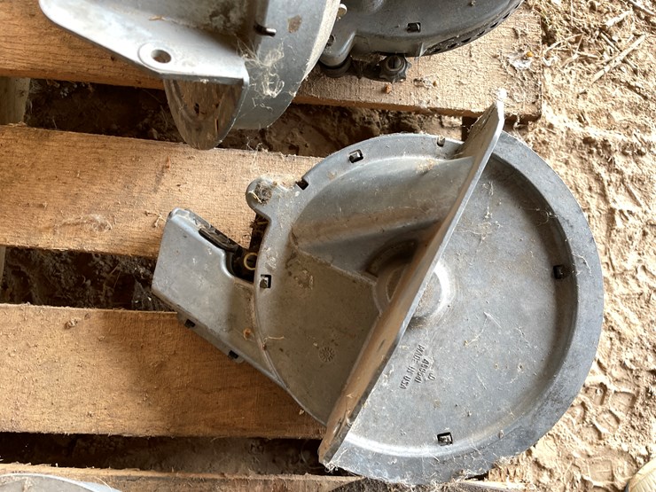 #5514-•-(7)-john-deere-seed-meters-image-3