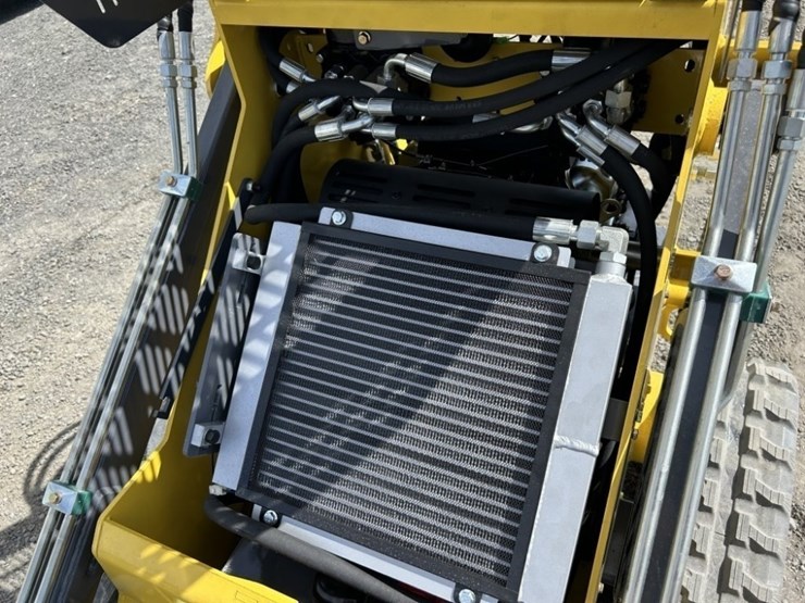 2025-starvox-sv480-mini-compact-track-loader-image-19