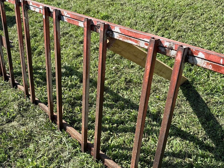 10’-adjustable-steel-sorting-gate-image-7