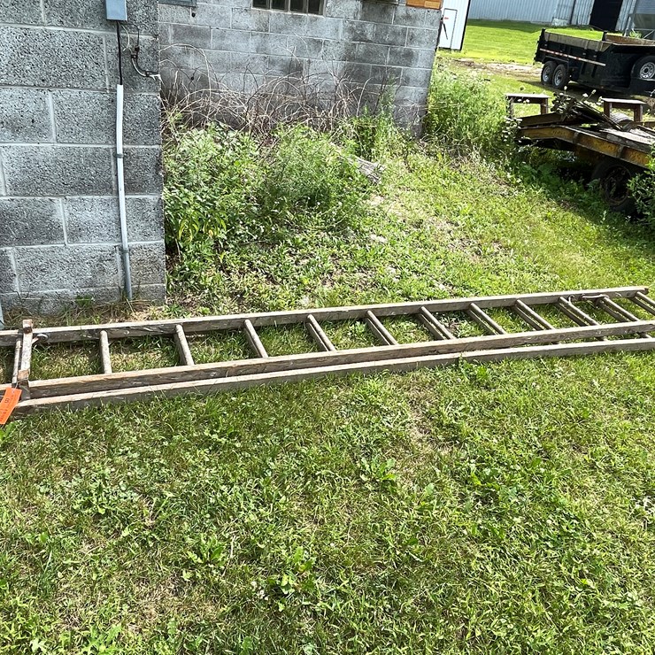 #5503 • Wooden Extension Ladder