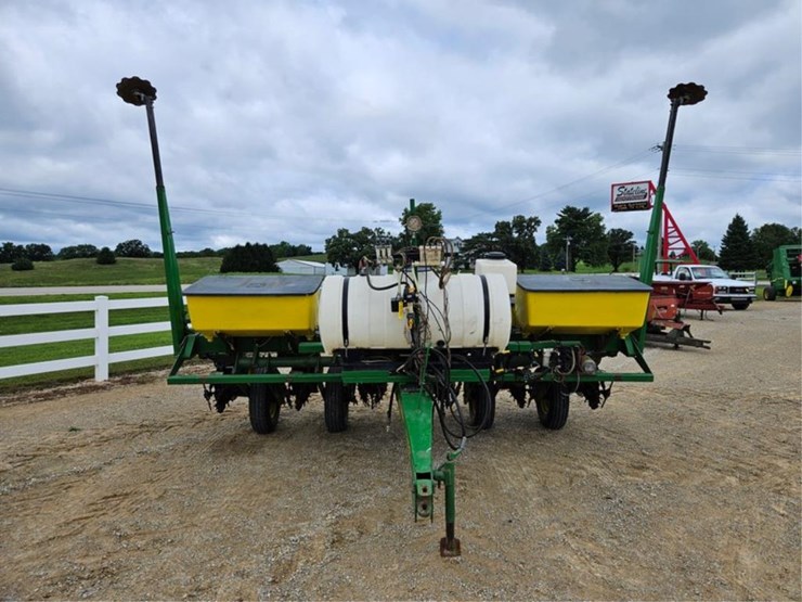 john-deere-7200-image-8