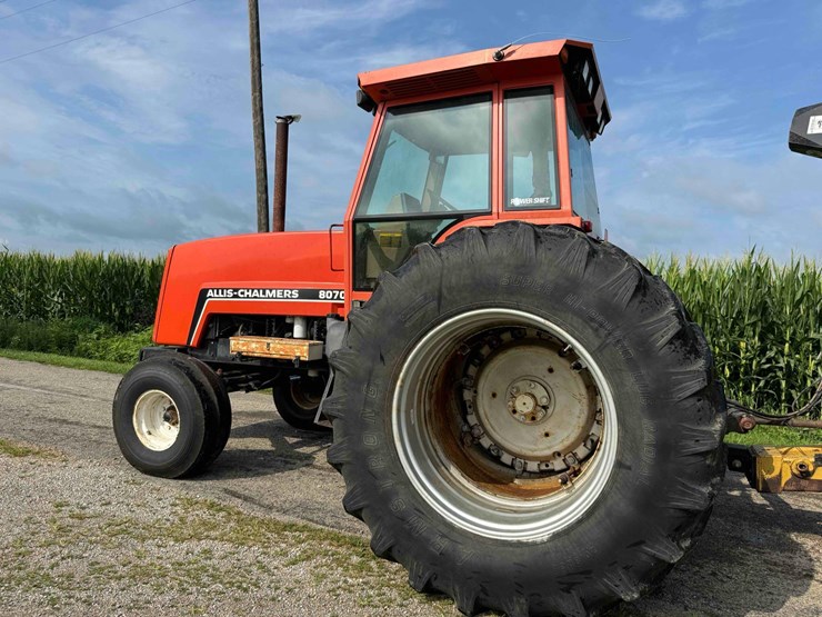 1982-allis-chalmers-8070-image-2