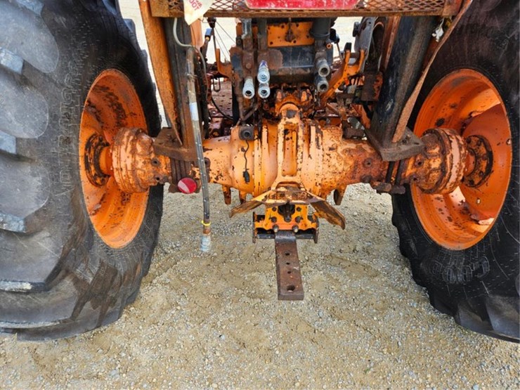 massey-ferguson-383-image-22