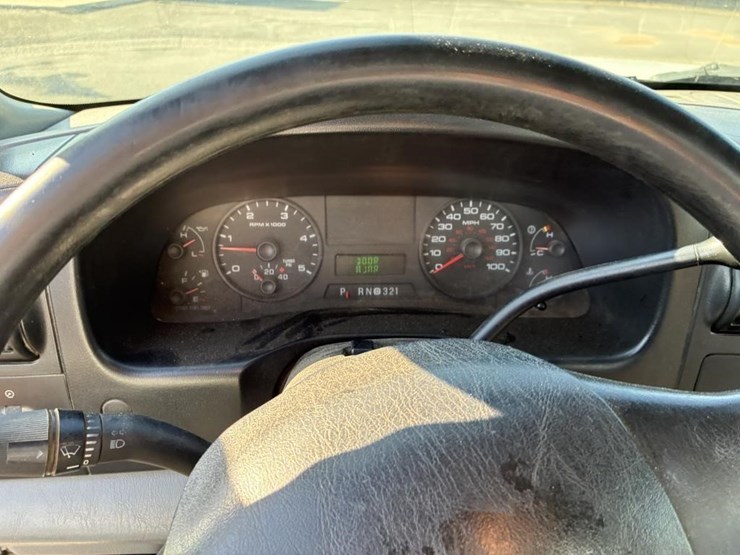 2006-ford-f550-image-15