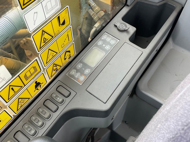 2018-caterpillar-318fl-image-69