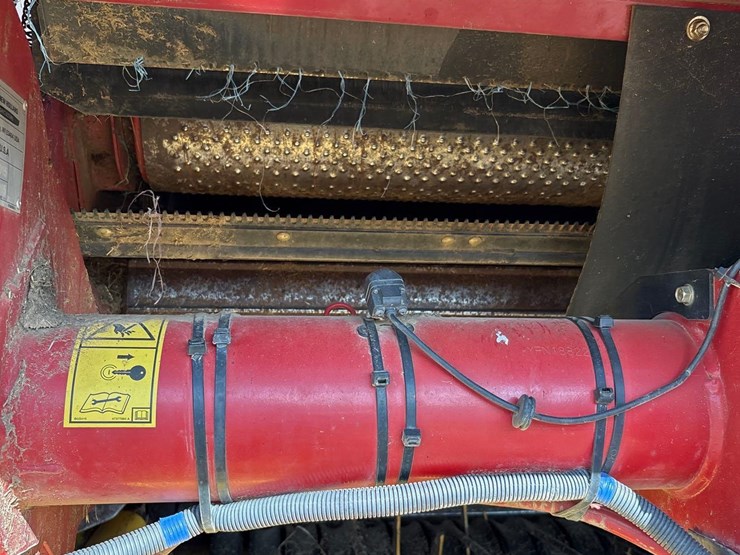 2015-new-holland-roll-belt-560-image-38