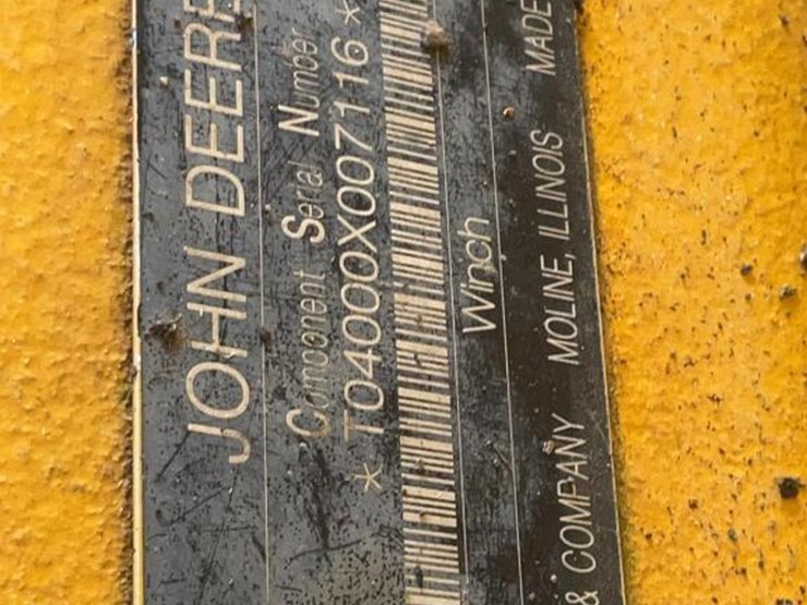 2017-deere-450k-lgp-image-48