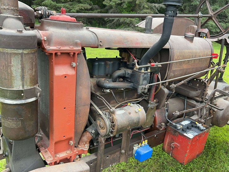 farmall-f12-image-12