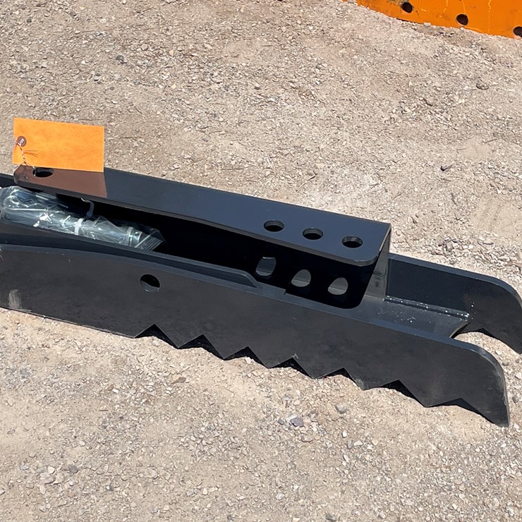 #4576 • Wolverine Vevor 32" Hydraulic Backhoe Excavator Thumb