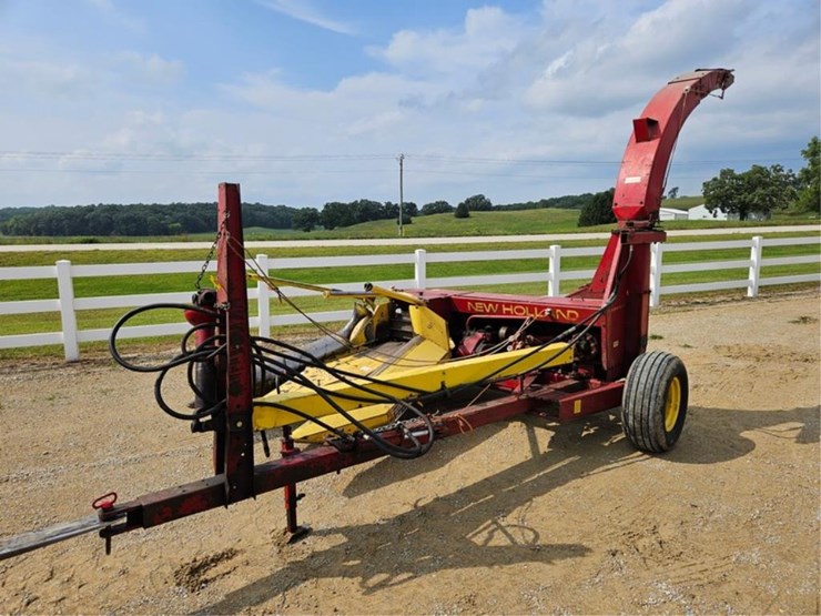 new-holland-770-image-1