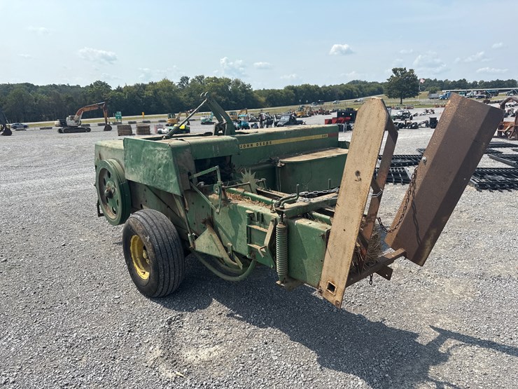 john-deere-346-image-4