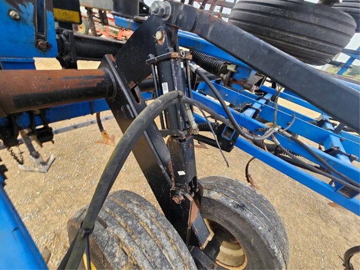 new-holland-st250-image-28