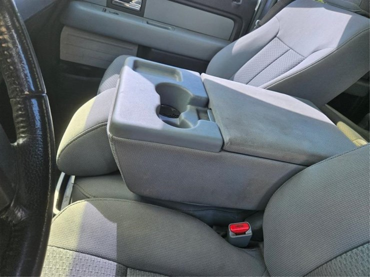 2012-ford-f150-xlt-image-42