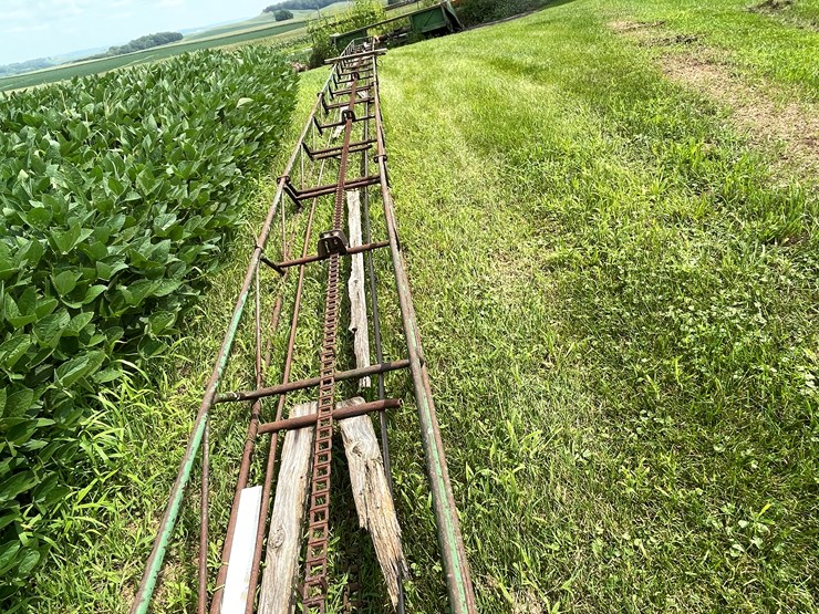 #5505-•-john-deere-61'-metal-bale-elevator-image-9