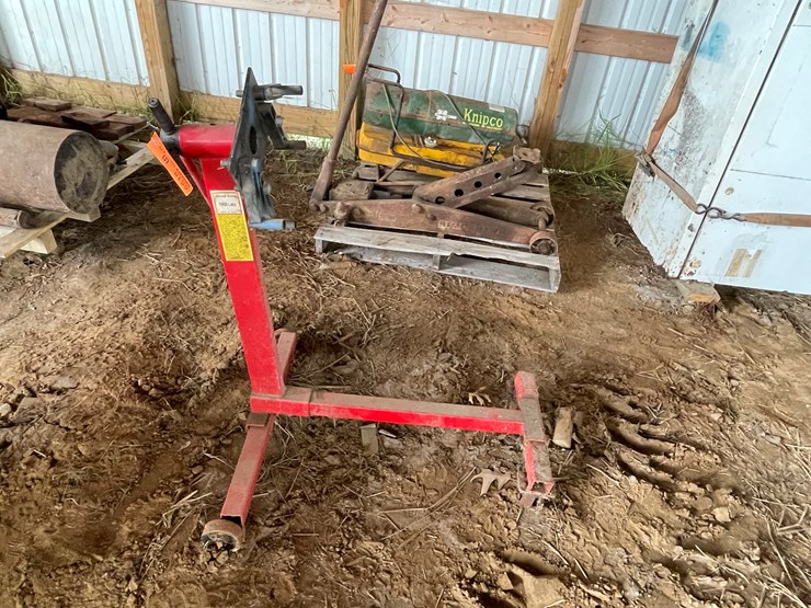 #5518-•-1,000-lb-capacity-engine-stand-image-4