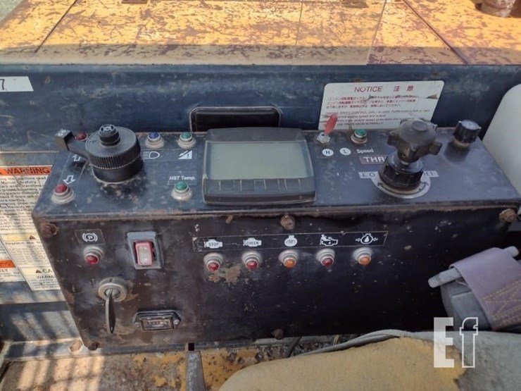 2013-morooka-mst800vd-image-7