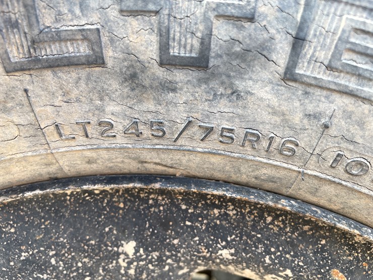 #3735-•-lot-of-tires-(las-cruces,-nm)-image-5