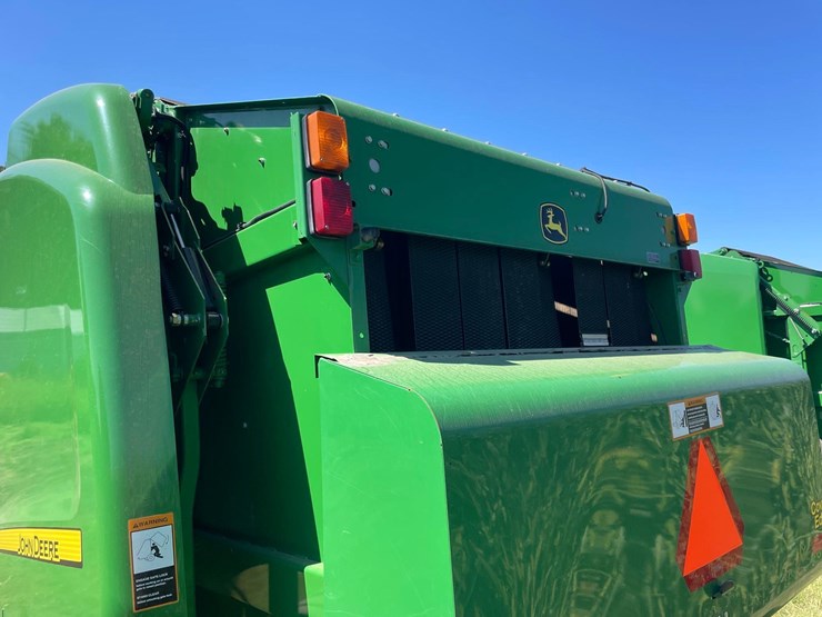 2013-john-deere-569-premium-image-8