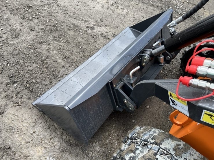 2025-land-hero-ldh-460-mini-compact-track-loader-image-9